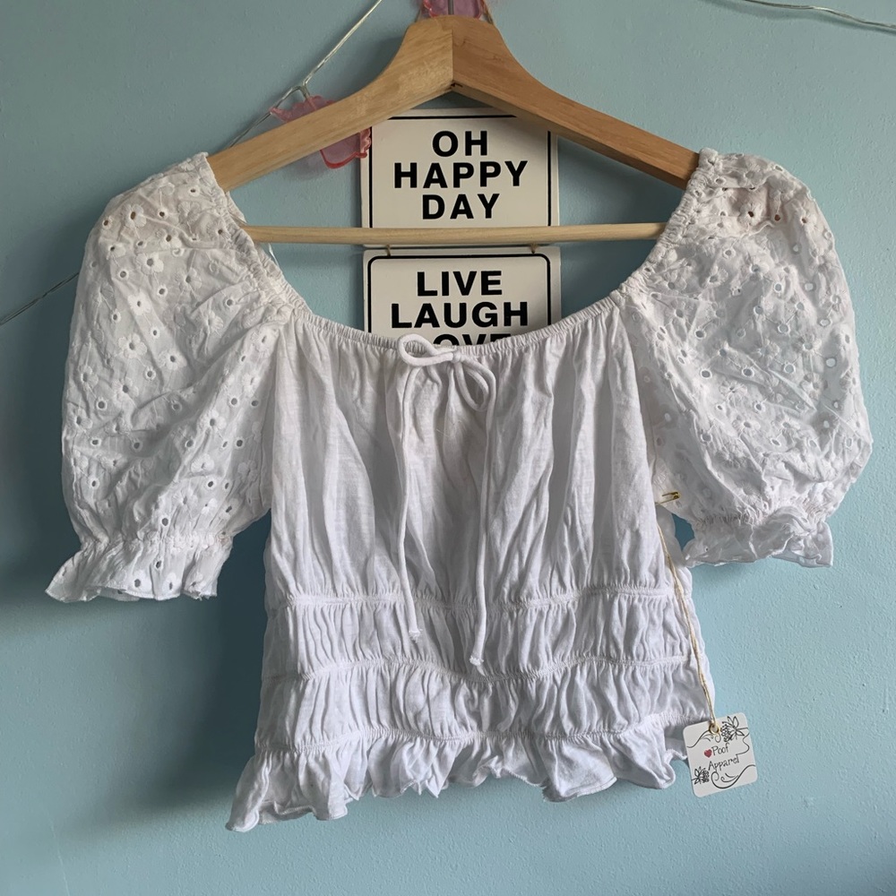 💕poof apparel white lace crop puff sleeve top💕